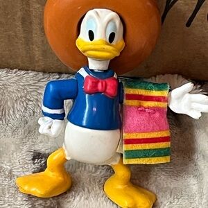 Vintage Disney "Donald Duck" 3" Mini Figure w/Mexican Sombrero & Blanket